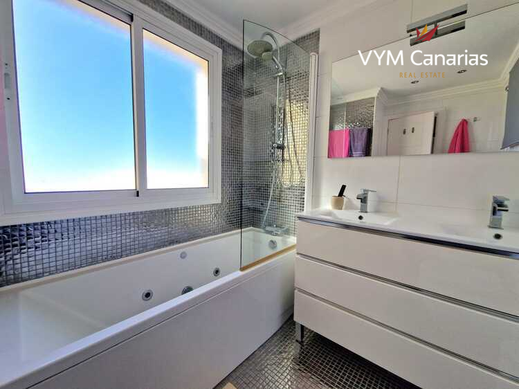 Townhouse Los Girasoles, El Madroñal, Adeje