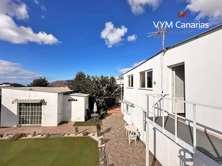 郊外 房屋/别墅 Buzanada, Arona