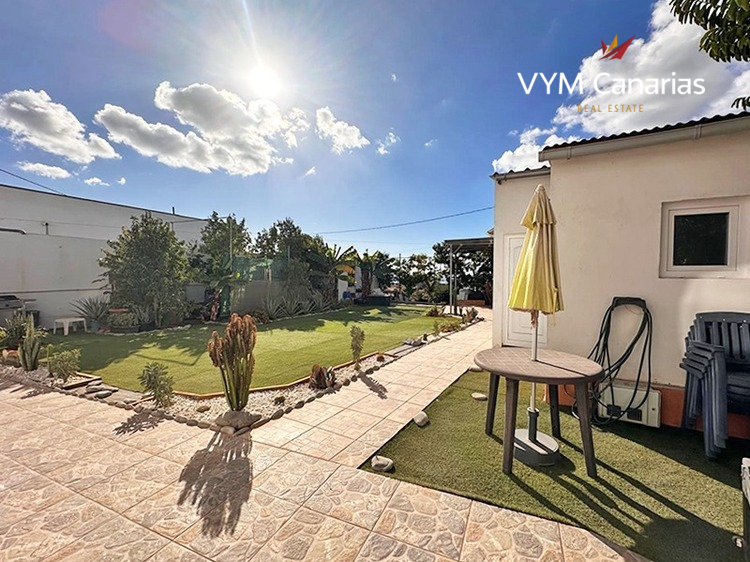 郊外 房屋/别墅 Buzanada, Arona