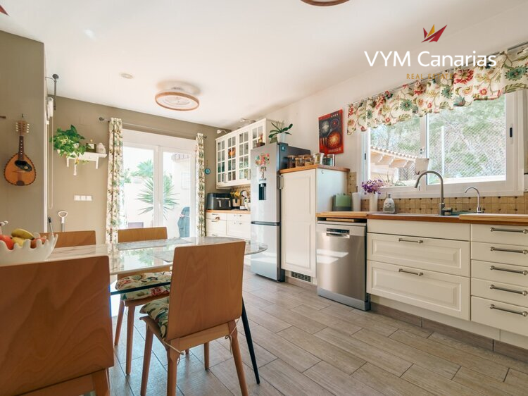 Дом / Вилла L’Albir, Alfaz del Pi