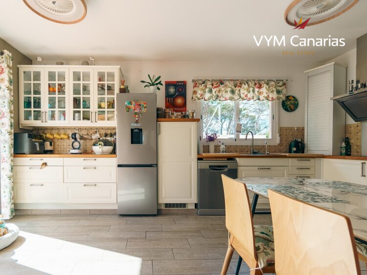 Дом / Вилла L’Albir, Alfaz del Pi