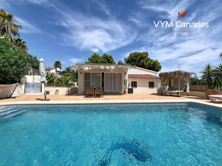 House / Villa La Nucía, La Nucia