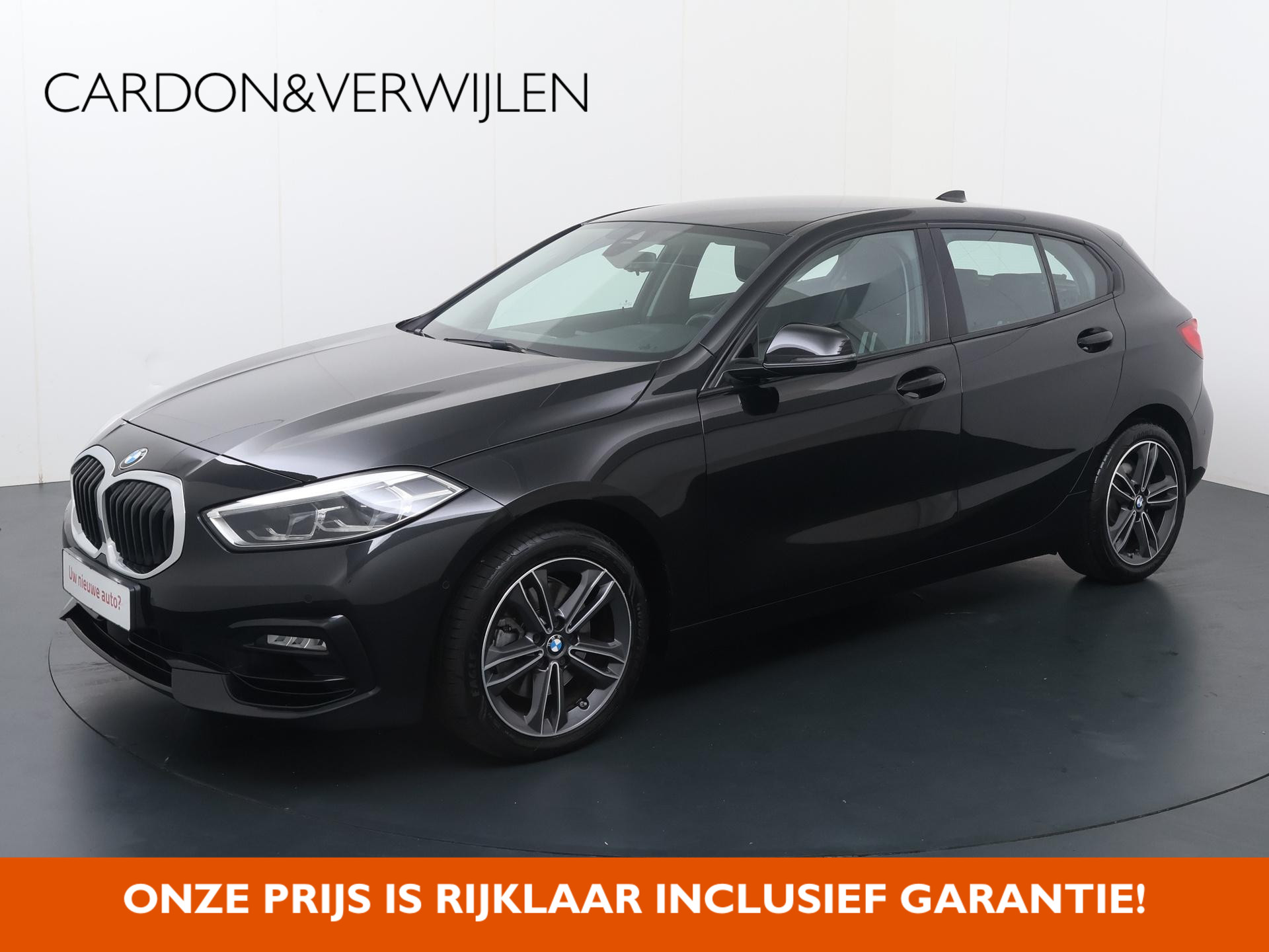 BMW 1-serie 118i Executive Edition | 140 PK | Automaat | Digitale cockpit | Multifunctioneel stuurwiel | Cruise control | Spraakbediening | Automatische verlichting | Deurvergrendeling | Climate | Bluetooth | Dab+ | Navigatie | Apple Carplay - Androidauto | Achteruitrijcamera | 5-deurs | Lm17'' |