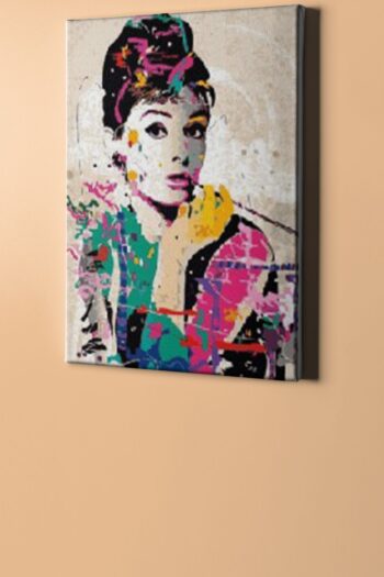 Tamamlanmış Audrey Hepburn sayılarla boyama çalışması