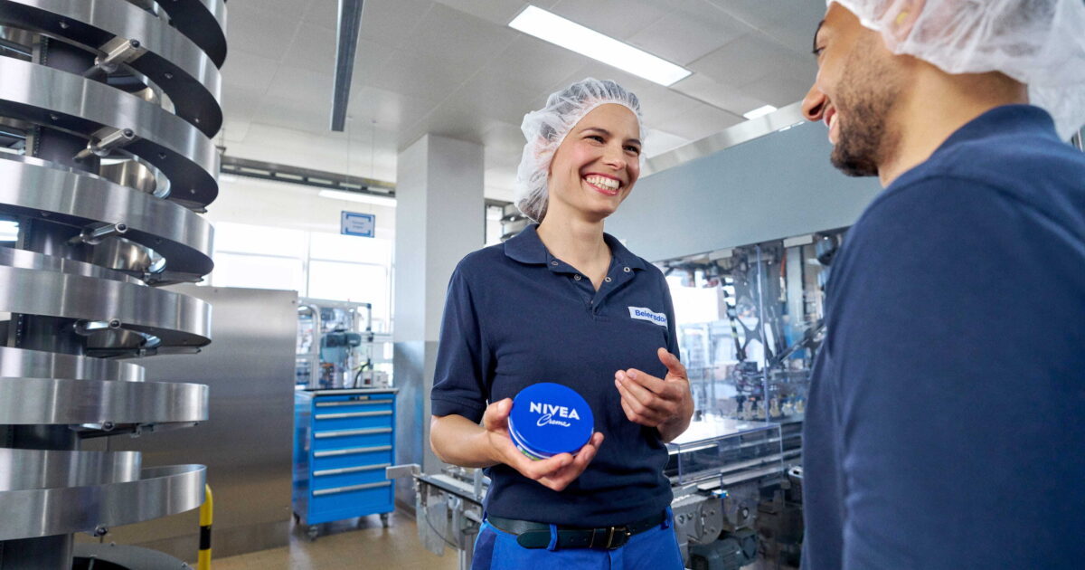 Nivea-ist-nur-die-H-lfte-Wie-Beiersdorf-heimlich-Autos-Smartphones-und-Industrien-verbindet