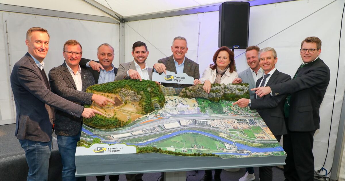 Intermodale Logistik: Alpacem Peggau startet Bahnterminal mit großen Folgen