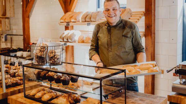 Berg's Bakery shop