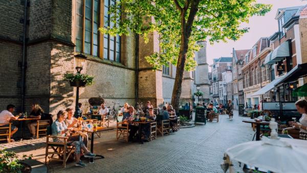 Place behind the Church of St. John (Achter de Kerk)