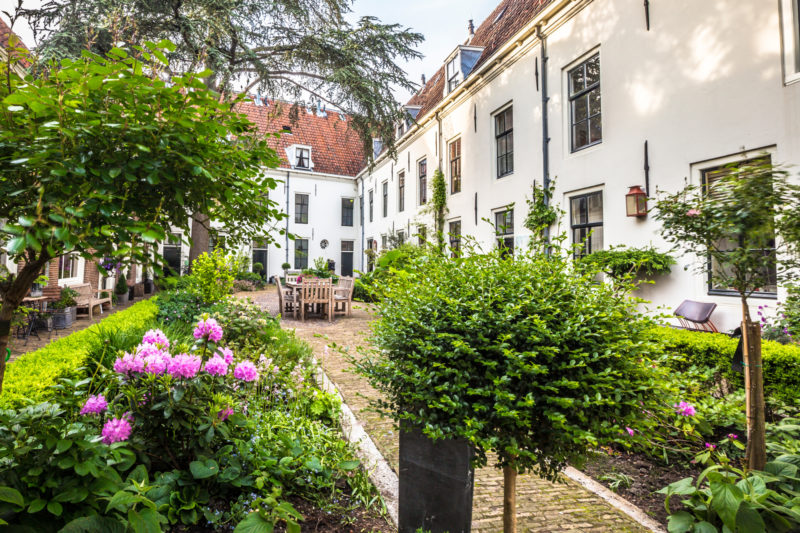 Courtyard Willem Vroesenhuis