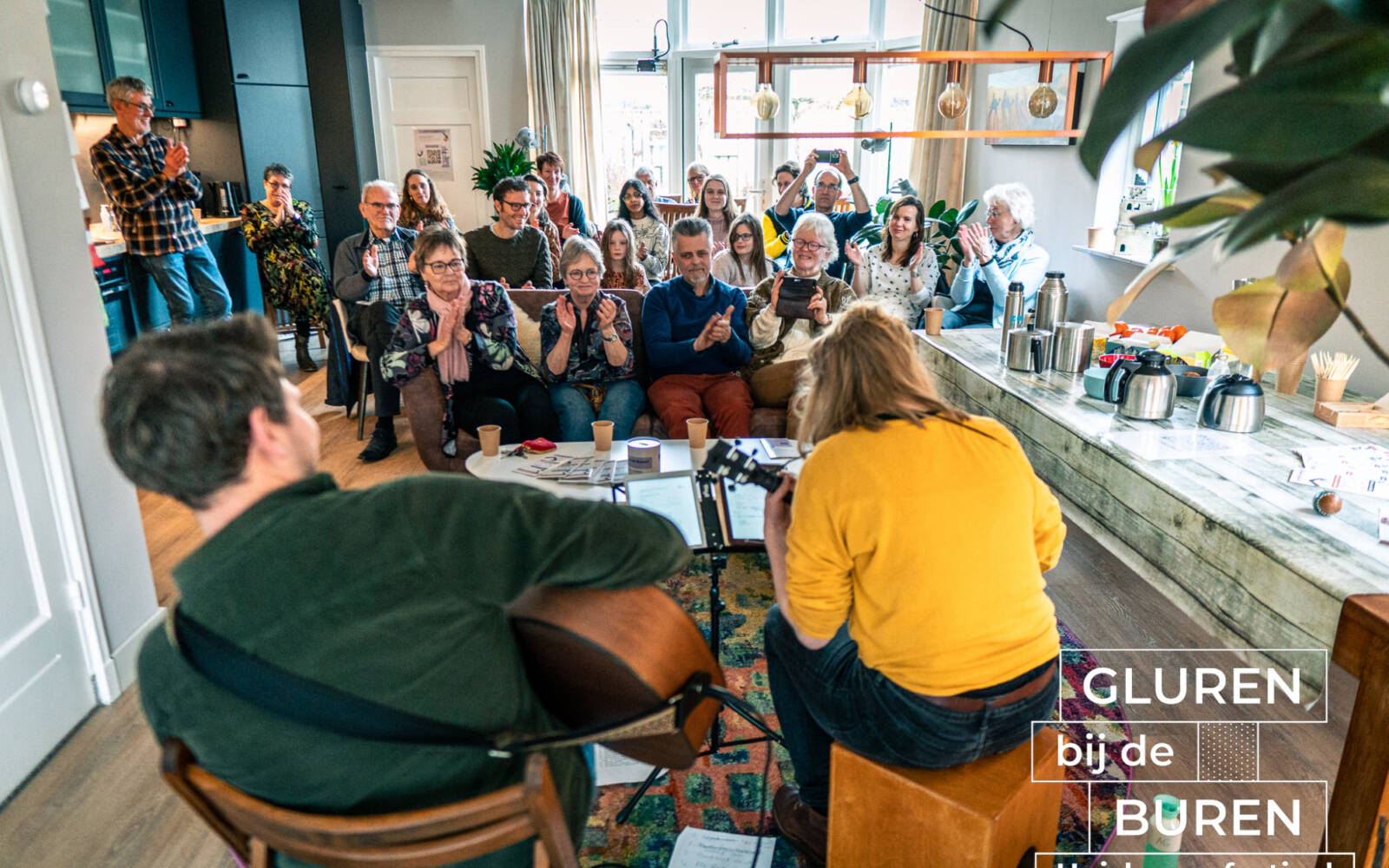 	Gluren bij de Buren Huiskamerfestival