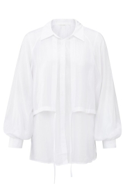 Glänzende Bluse mit Ballonärmeln