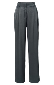 Satinhose mit weitem Bein