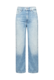 FLOWN – Low-Waist Jeans in Mid-Blue Denim