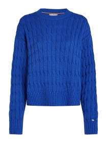 Rundhals-Pullover im Zopfstrick-Design