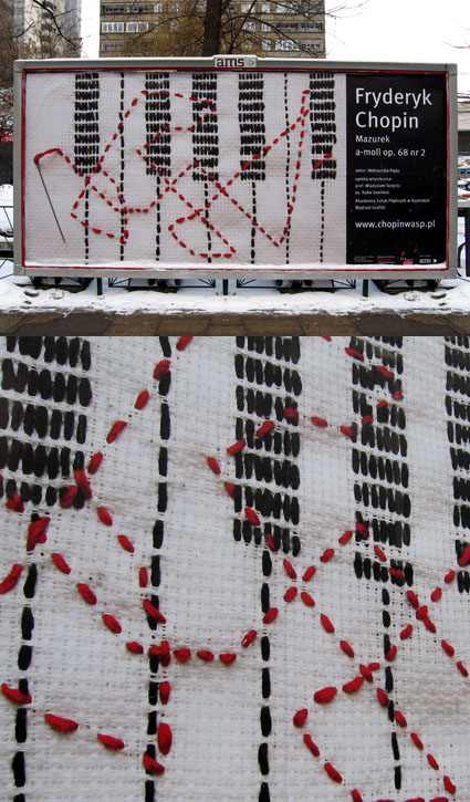 Wyhaftowany billboard jest graficzną interpretacją Mazurka a-moll op. 68 nr 2 - projekt Aleksandry Pięty z NOBO design