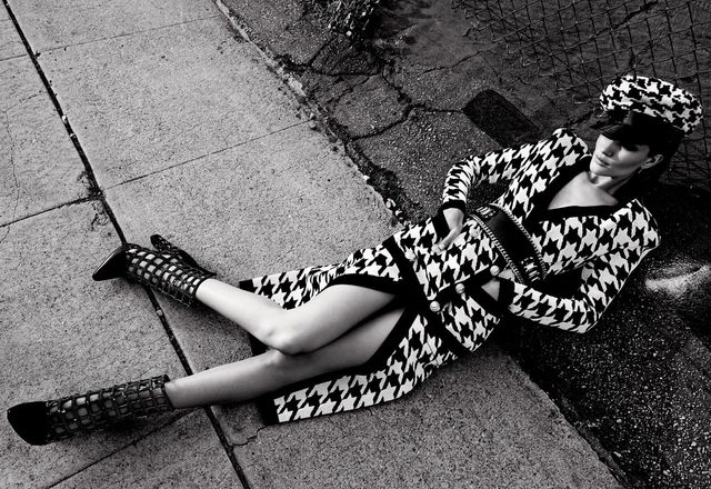 Rosie Huntington-Whiteley w obiektywie Paoli Kudacki dla Vamp Magazine