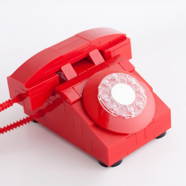 Retro-Technology-LEGO-Kits-by-Chris-McVeigh-6-600x600