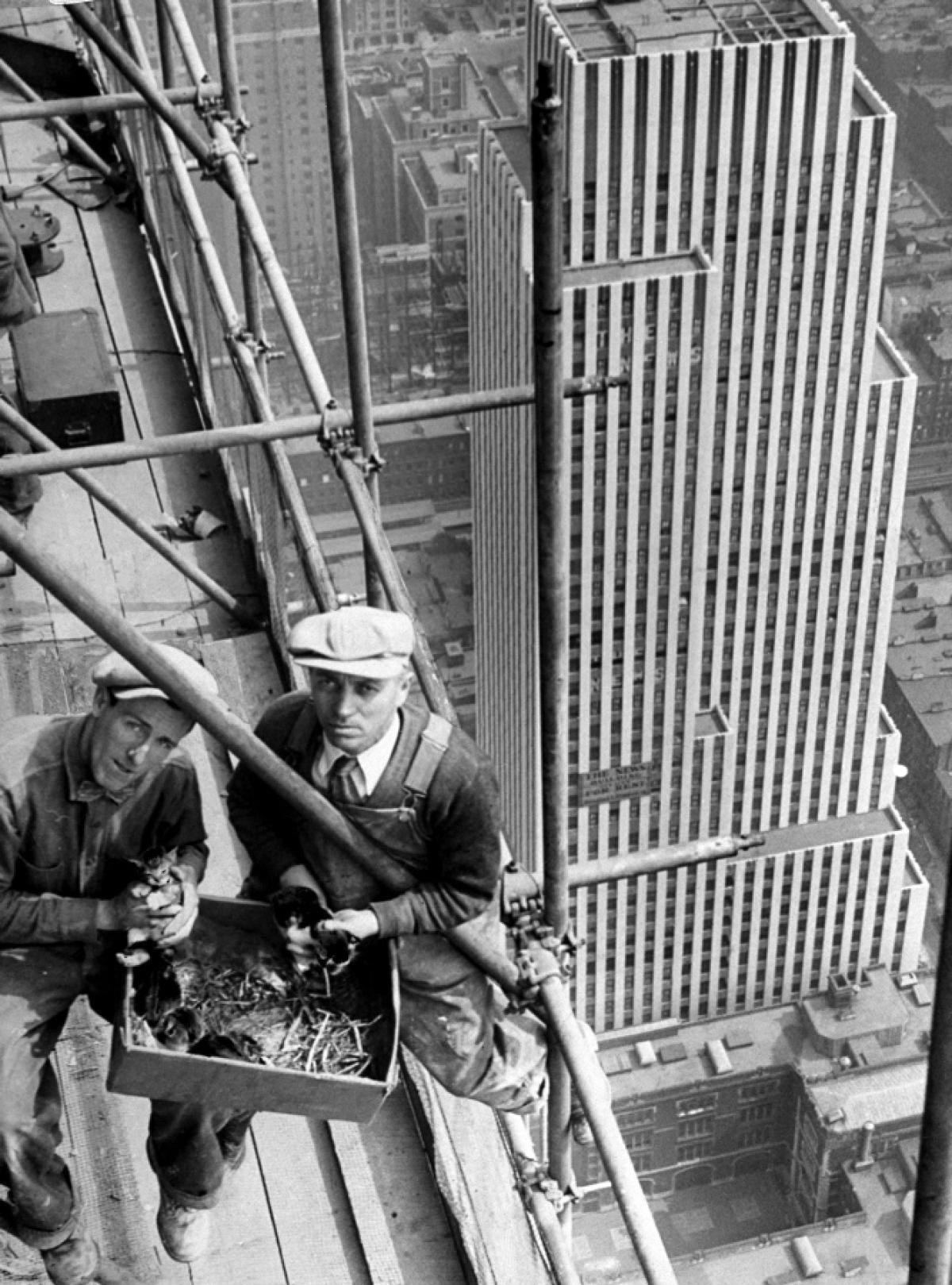 construction-workers-high-manhattan (1)