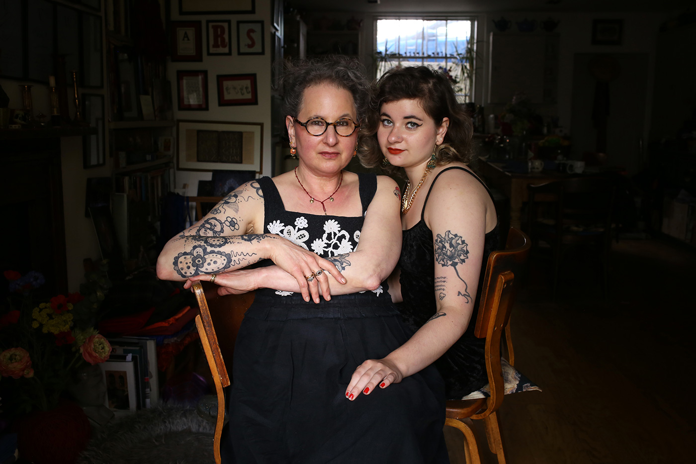 carey-and-lois-women-with-tattoos-04