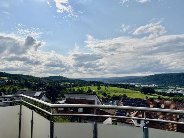 Villa mit 2 Wohneinheiten in bester Lage
- Reduziert-
