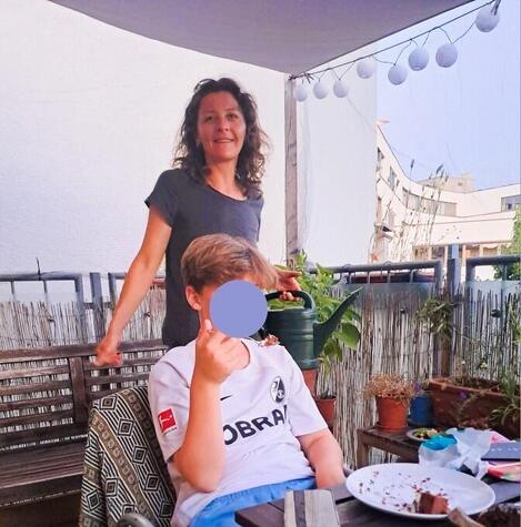 Sympathisches Mama-Sohn-Duo (43/12) sucht neues Zuhause in Freiburg