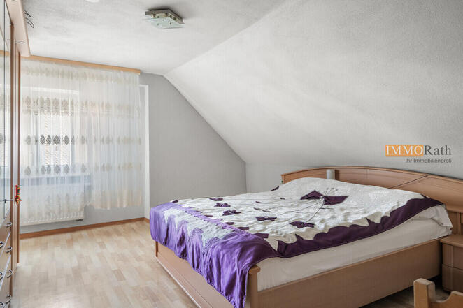 IMMORath.de - Einfamilienhaus mit Einliegerwohnung