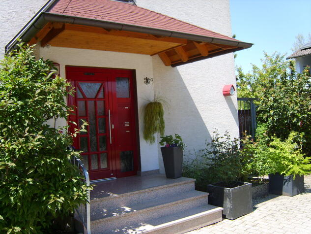 EG-Wohnung 2,5 Zimmer + Terrasse mit Loggia