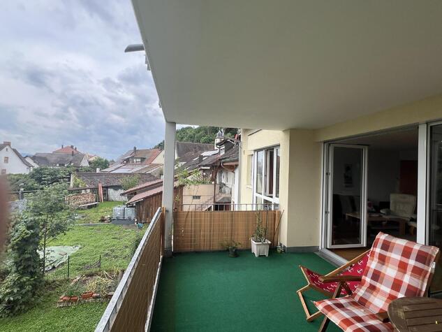 SUPERSCHNER WOHNTRAUM IN NOLLINGEN! Megagroe 3-Zi-Wohnung mit Aufzug, Riesenbalkon & Einzelgarage