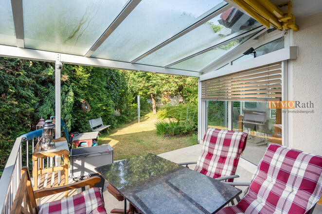 IMMORath.de - Grozgige Wohnung mit Wintergarten und Terrasse