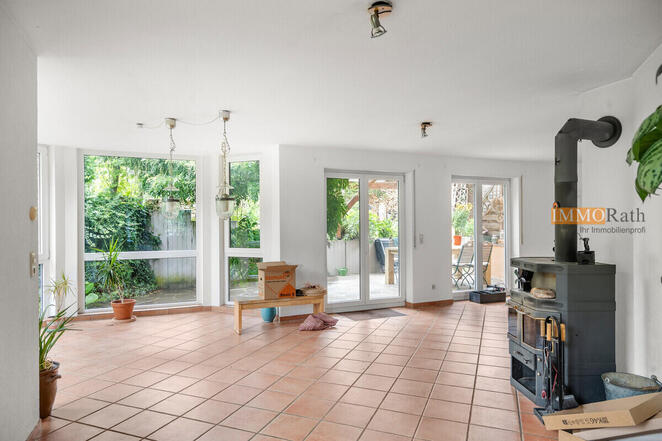 IMMORath.de - Grozgiges Einfamilienhaus mit Einliegerwohnung