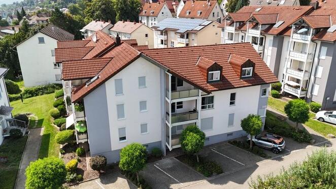 Wohnen in zentraler Lage | 3 Zimmer mit ca. 96 m | Balkon, Tiefgaragen- & Auenstellplatz