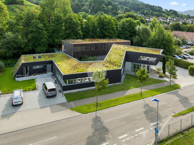 Zur Miete: Moderne & reprsentative Broflche in guter Lage in Sulzburg