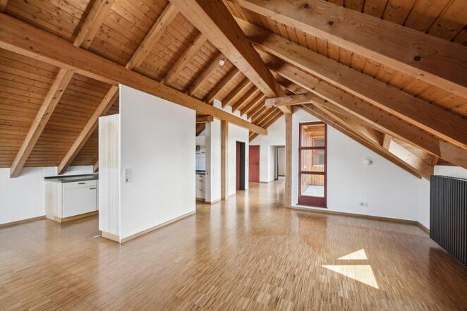 *RESERVIERT*Auergewhnliche Wohnung auf zwei Etagen ! Grenznah und sehr zentral !