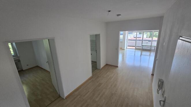 3 Zi-Wohnung, ruhig und gepflegt in einer Sackgasse gelegen. Toplage von Gundelfingen