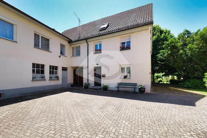 Besonderes Zweifamilienhaus mitten in Bad Krozingen