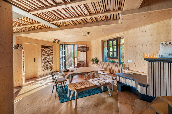 IMMORath.de - Idyllisches Holzhaus: Natur und Design vereint