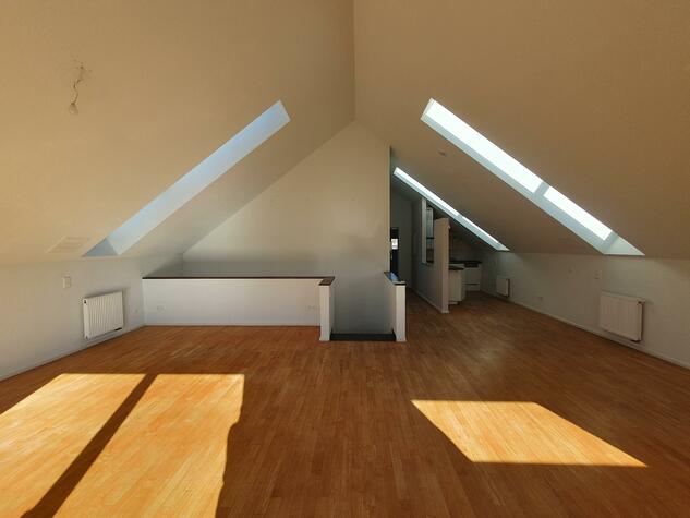 Traumhaft ruhige 3-Zi.-DG 110 qm Neuenburg Oberstadt