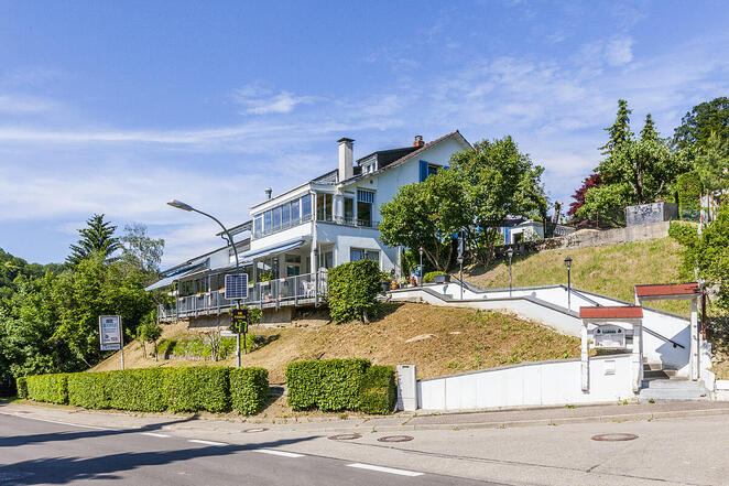 Wohn und Geschftshaus in Idyllischer Lage!