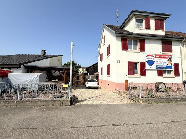 Zweifamilienhaus mit Innenhof und Hinterhofgebude - 
gut als Mehrgenerationshaus