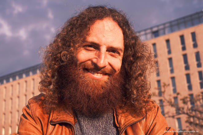 Berufsttiger Mittdreiiger sucht dringend neue Bleibe in Freiburg