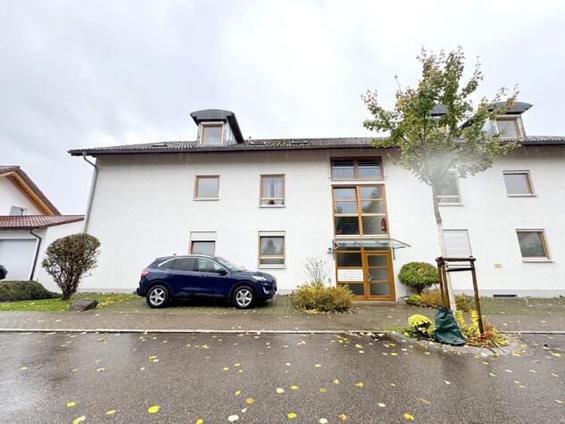 Helle 3-Zi.-Wohnung mit gro�em Balkon und Garage!