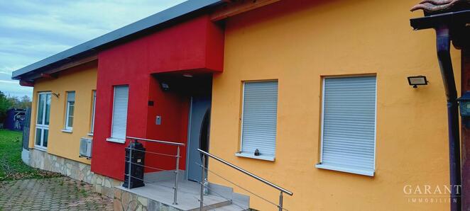 Doppelhaushlfte Bungalow in attraktiver Lage, nahe Rust