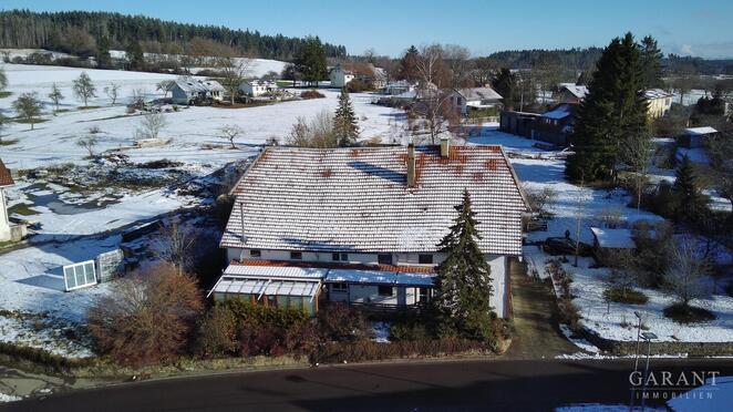 Ehemals landwirtschaftliches Anwesen mit groem Grundstck!