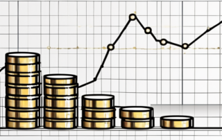 Lagerarbeiter stapelt Kisten, im Hintergrund Geldscheine werden projiziert.