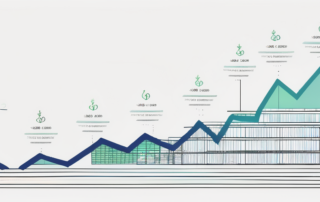 Person schaut auf komplexe Gehaltstabelle mit Lupe und macht Notizen.