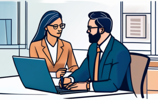 professionelles Bürogespraech zwischen Mitarbeiter und Vorgesetztem mit Laptop und Notizblock