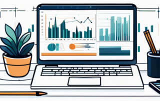 Professioneller Schreibtisch mit Laptop, Stift und Notizbuch, Datenanalyse mit Diagrammen fuer erfolgreiche Gehaltsverhandlung.