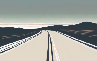 Beruhigende offene Strasse durch sanfte Huegel unter klarem Himmel, Symbol fuer Ruhe und sicheres Fahren.