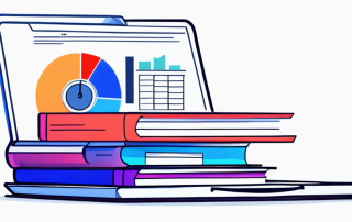 Nahaufnahme von farbenfroh und ordentlich gestapelten Dokumenten, die verschiedene Kfz-Versicherungsplaene darstellen, neben einem modernen Laptop, der Diagramme zur Datenanalyse zeigt.