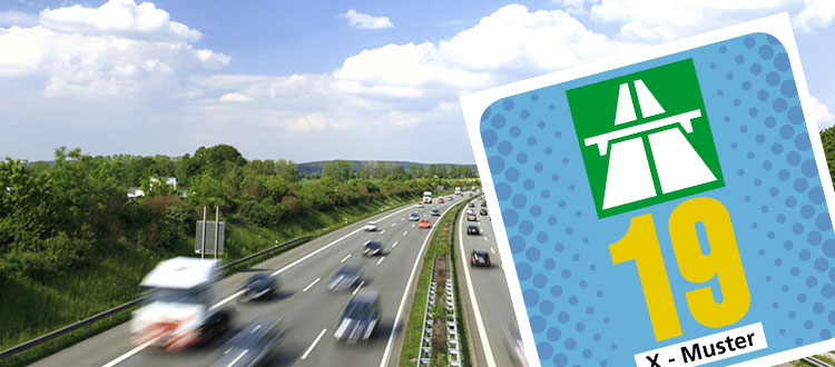 Autos fahren auf der Autobahn